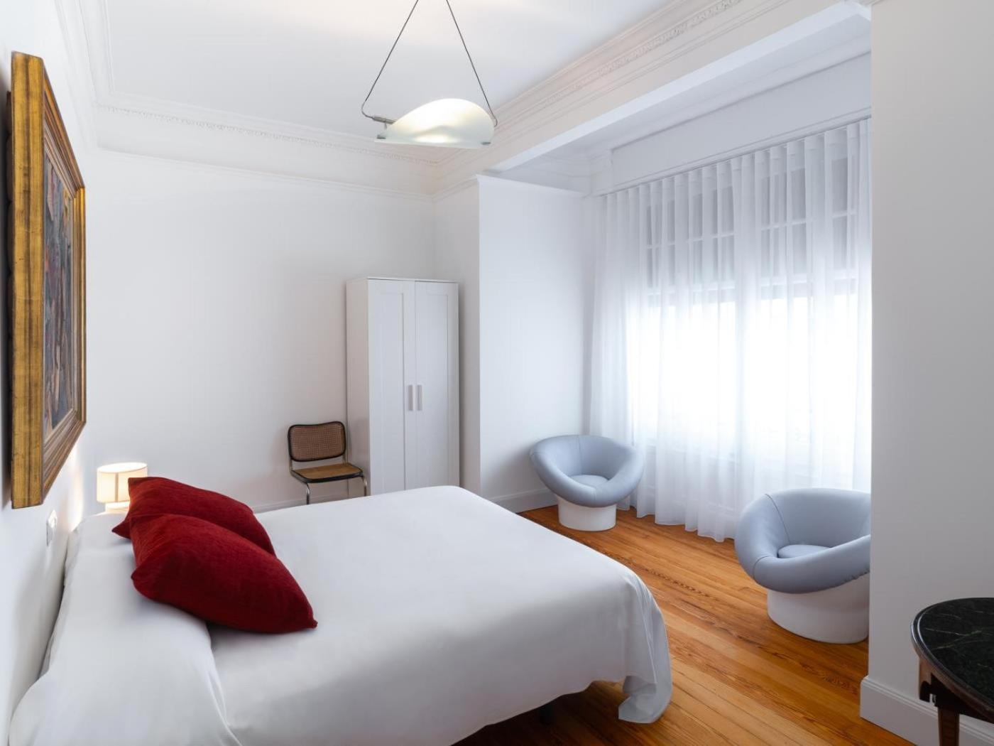 Housingleon Gaudi Suites מראה חיצוני תמונה